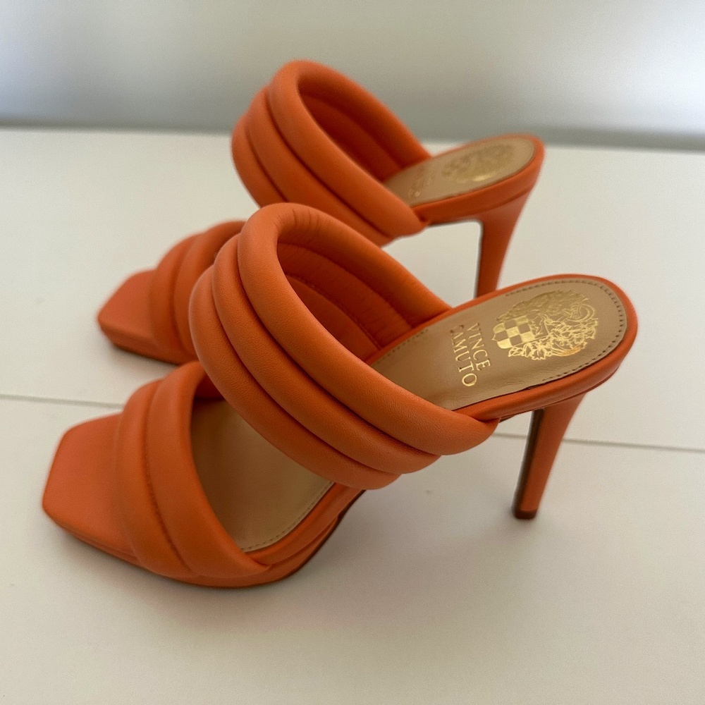 Vince Camuto Eluinsa Womens Leather Slip On Heels ( Melone Puffy Mule)